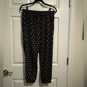 About a Girl🌼 floral joggers